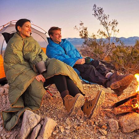 2022新しいカスタマイズされた折りたたみ式防水屋外キャンプブランケットウェアラブルナイロンダウンブランケットキャンプ用 